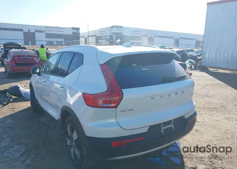 2021 Volvo Xc40 T5 Momentum from USA, damaged, VIN YV4162UK8M2415214